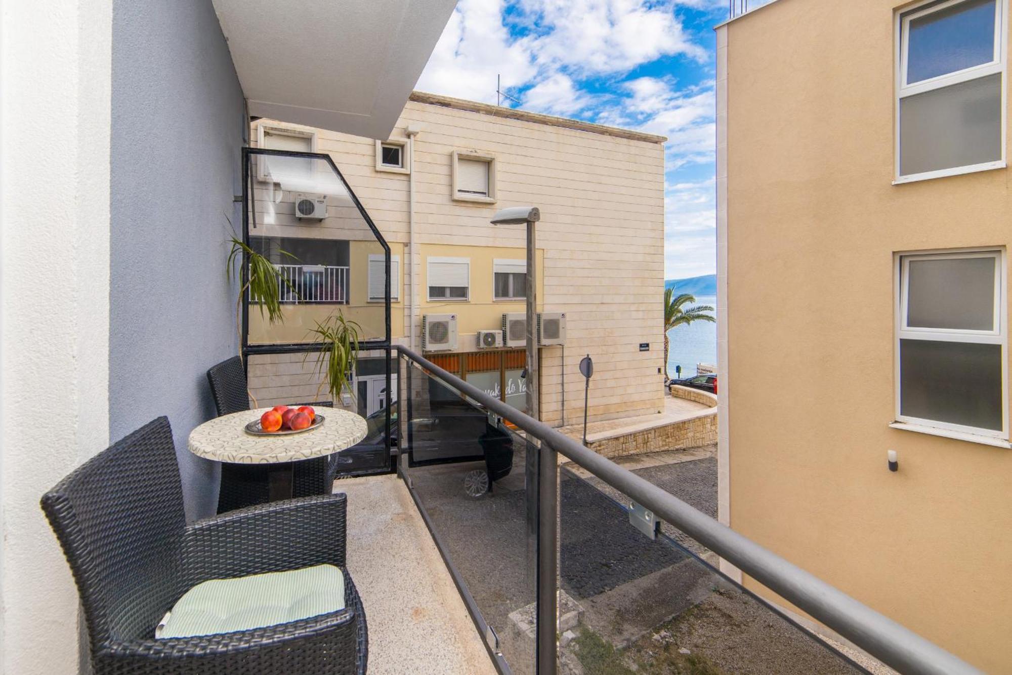 Mirna Center & * Gradac (Split-Dalmatia)